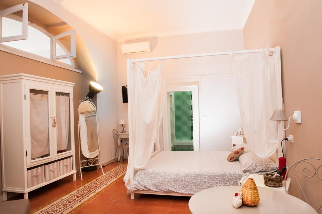 Napul'art Bed and breakfast Nápoles