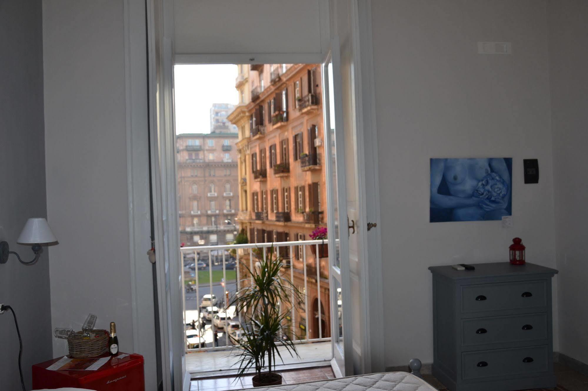 Bed and breakfast Napul'art 3*